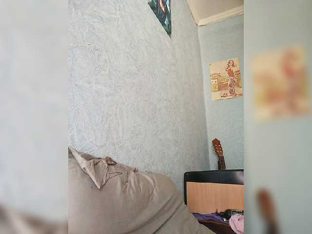 SweetPiggy13 online show from August 11, 1:46 pm