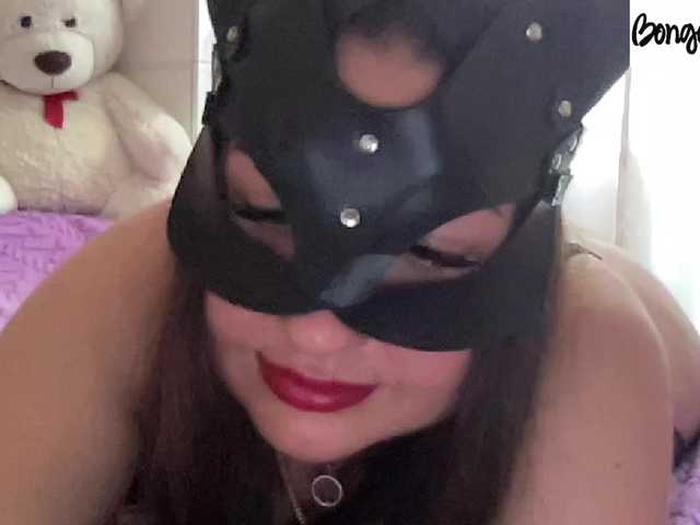 SweetStrawberry1 online show from August 4, 3:20 pm
