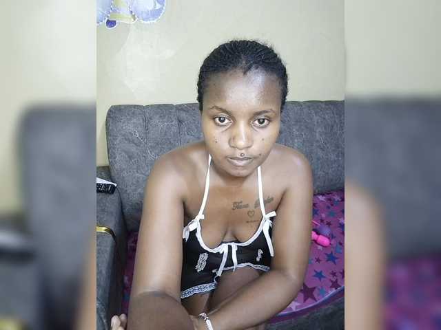 Sweetberry71 online show from August 5, 11:25 pm