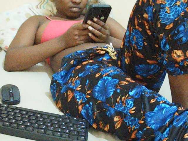 Sweetdiva2 online show from August 13, 6:44 pm
