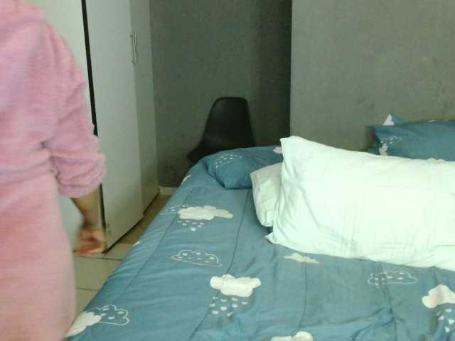 Sweetlilya online show from August 11, 1:57 pm
