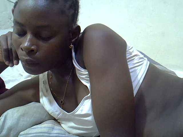 Sweetpussie online show from August 15, 12:31 pm