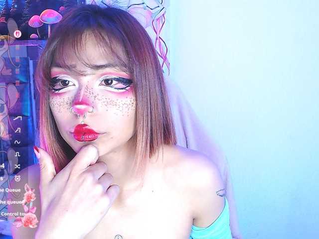 Sweetred11 online show from July 23, 10:17 am