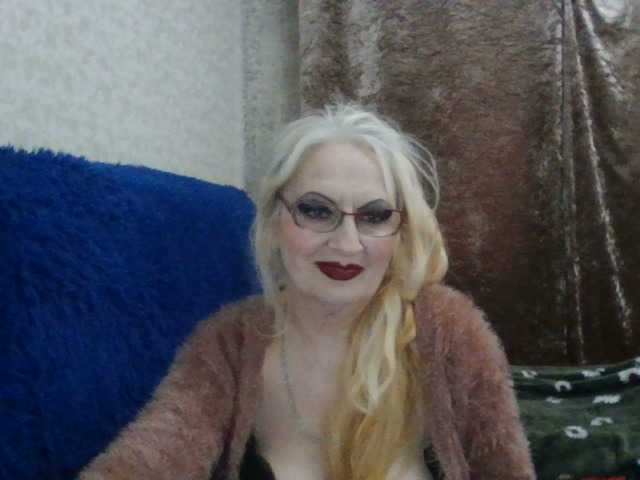 SweetyOLinda online show from May 1, 3:27 pm