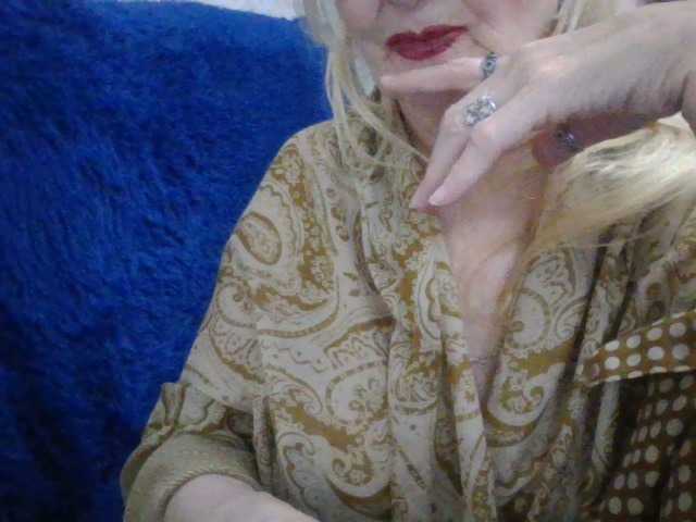 SweetyOLinda online show from May 24, 9:28 pm