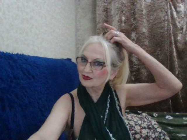 SweetyOLinda online show from June 7, 9:42 pm