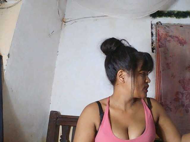 SydneiDollux online show from August 12, 7:00 am