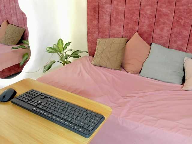 Tamara-foxter online show from August 12, 5:26 pm