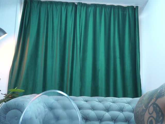 TaraElliot online show from May 11, 4:53 pm