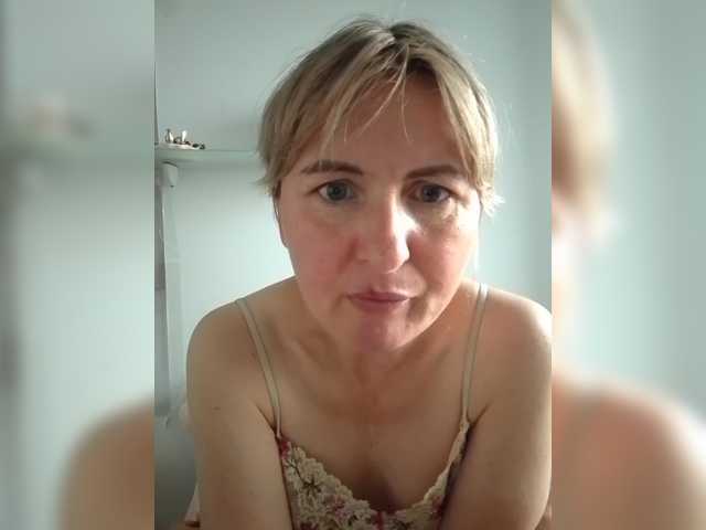 Beautiful lady online show from August 5, 2:31 am