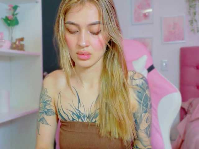 TaylorKnapp online show from July 11, 8:04 pm