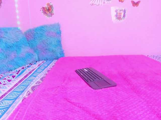 Taylorleei1 online show from August 10, 6:53 pm