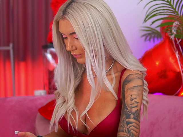 TheFallingAngel online show from August 11, 8:49 am