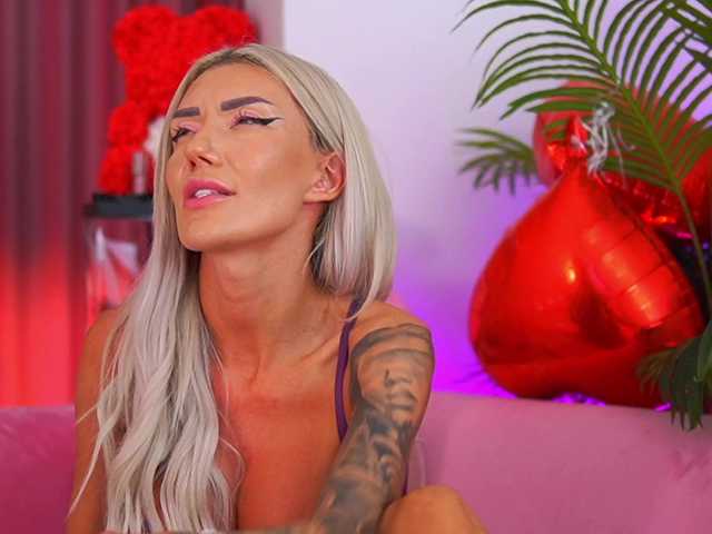TheFallingAngel online show from August 18, 7:25 am