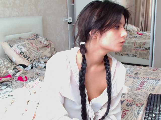TheSluttyFox online show from July 4, 6:15 am