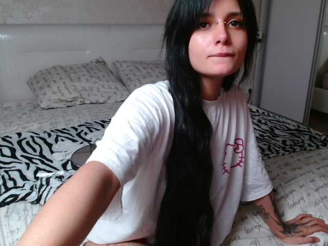 TheSluttyFox online show from July 8, 11:31 pm