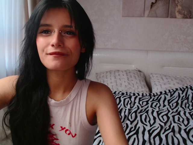 TheSluttyFox online show from July 9, 3:39 pm