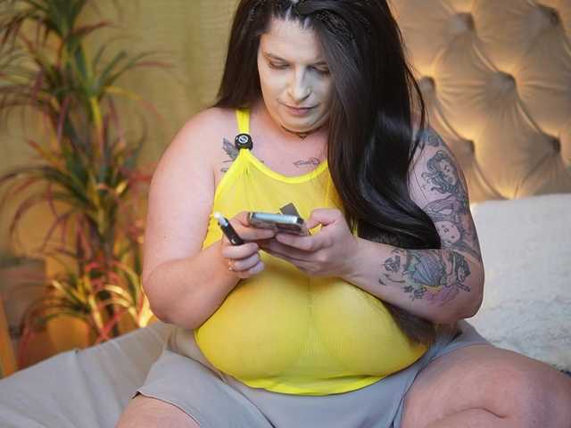 TiffanyTaboo online show from August 13, 4:15 am