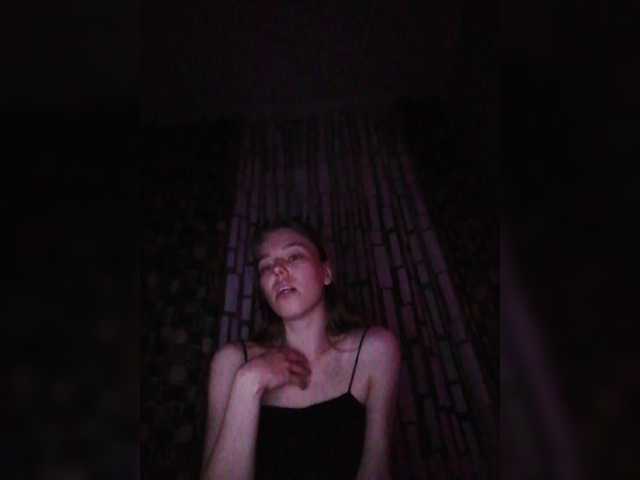 Tina-Taylor online show from August 15, 8:46 pm