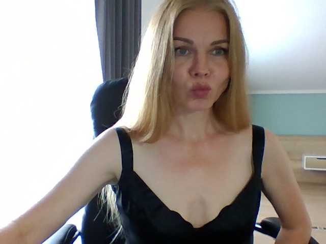BlondaTina online show from July 29, 12:45 pm