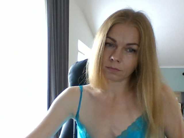 BlondaTina online show from August 2, 4:41 am