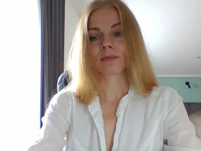 BlondaTina online show from August 2, 5:47 am