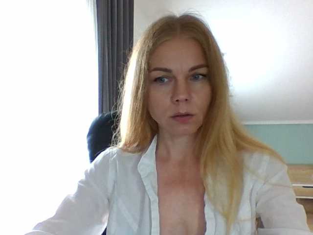 BlondaTina online show from August 2, 7:59 am