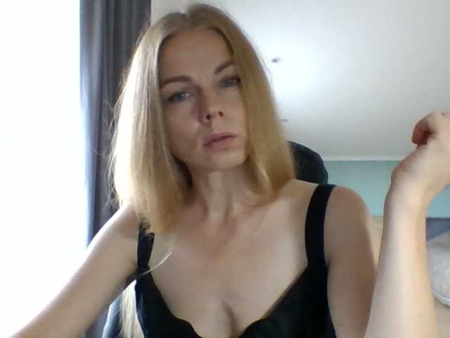 BlondaTina online show from August 7, 5:07 am
