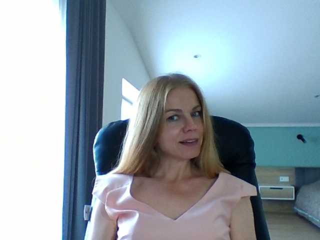 BlondaTina online show from August 12, 1:57 pm
