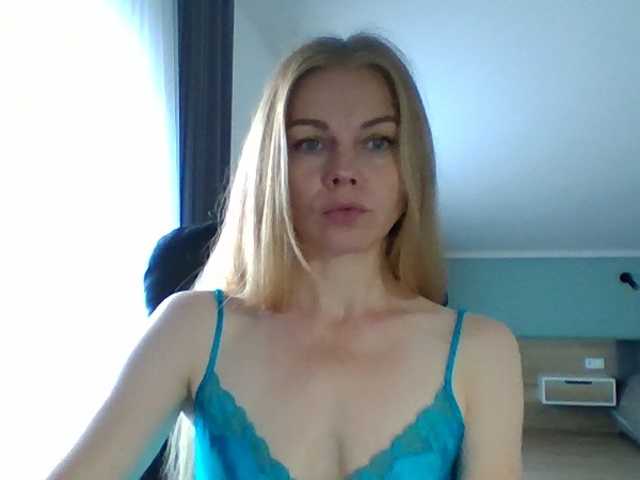 BlondaTina online show from August 13, 4:37 am