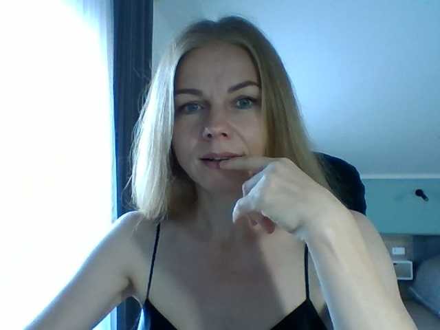 BlondaTina online show from August 14, 4:49 am