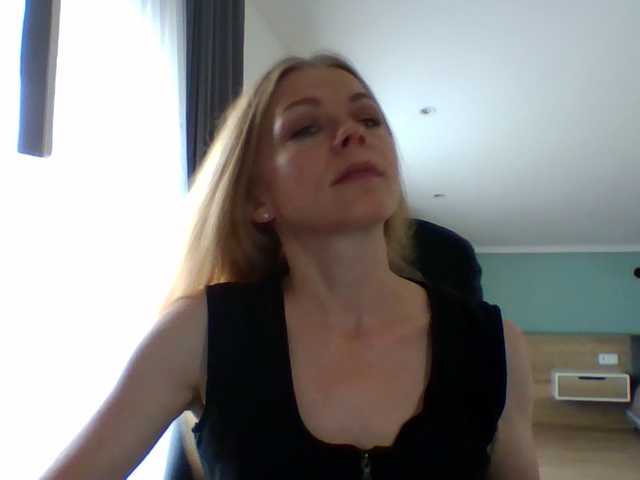 BlondaTina online show from August 16, 10:52 am
