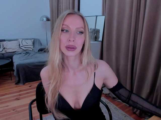 ToxicBlonde online show from July 6, 1:42 am