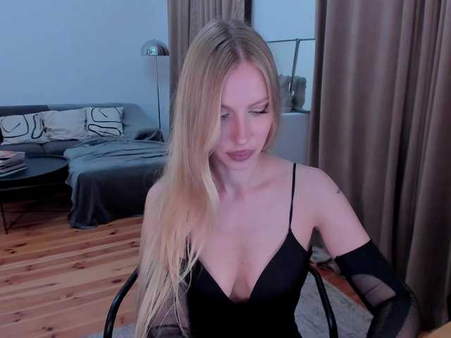 ToxicBlonde online show from July 8, 1:09 am