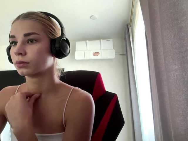 TracieSebron online show from July 30, 1:18 pm
