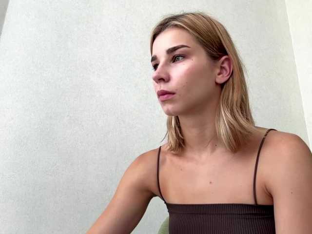 TracieSebron online show from August 3, 12:34 pm