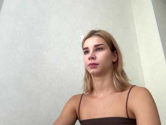 TracieSebron online show from August 3, 1:40 pm