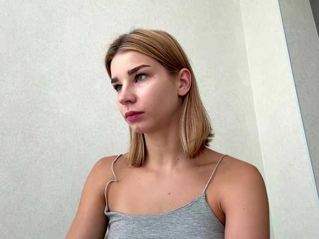 TracieSebron online show from August 4, 12:02 pm