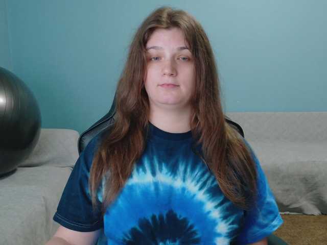 TreeJeanne online show from July 28, 4:07 am