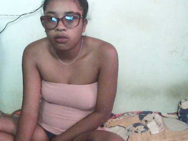 TriciaBella online show from August 9, 6:58 am