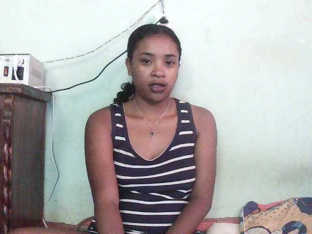 TriciaBella online show from August 14, 6:50 am
