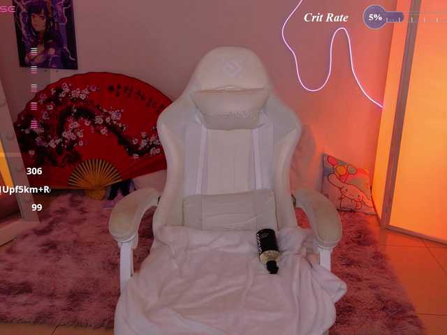 Trixiie online show from August 11, 8:49 am