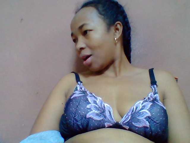 Tryciah1a online show from August 13, 5:21 am