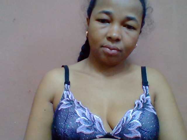 Tryciah1a online show from August 13, 7:33 am