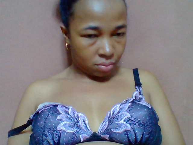 Tryciah1a online show from August 13, 7:50 pm