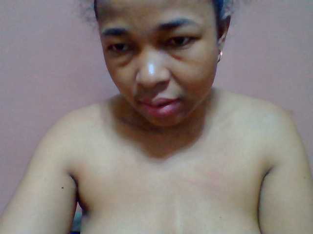 Tryciah1a online show from August 14, 4:05 am