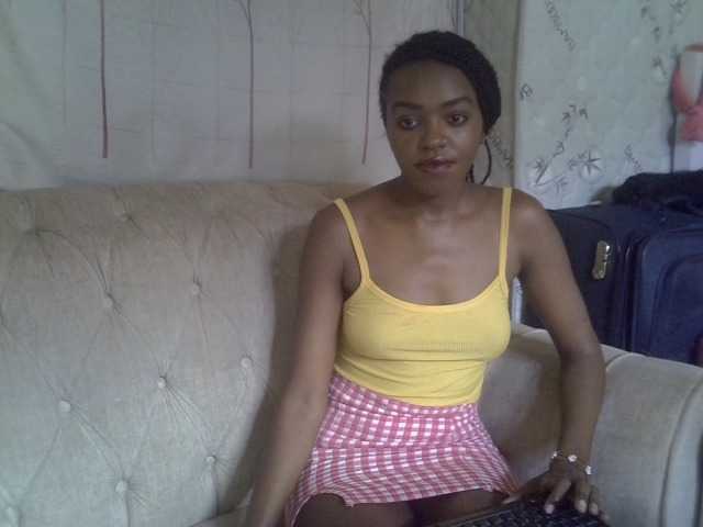 Tyra019a online show from May 18, 8:37 am