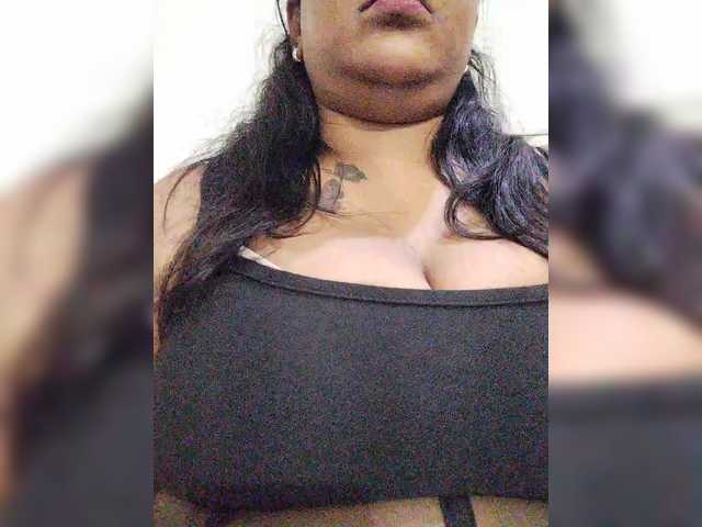 Ursweetbabe online show from August 9, 12:11 am