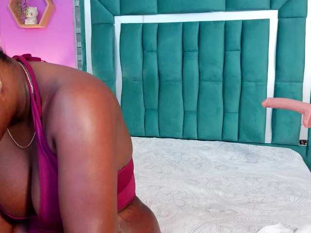 VALERY ANDERSON online show from August 8, 5:02 pm