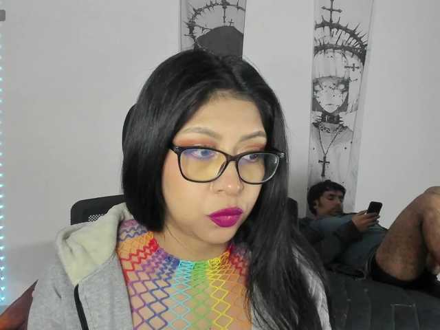 ValeandJuan online show from June 27, 4:27 am